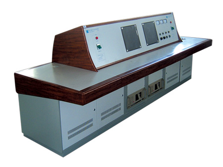 豪華監(jiān)控臺